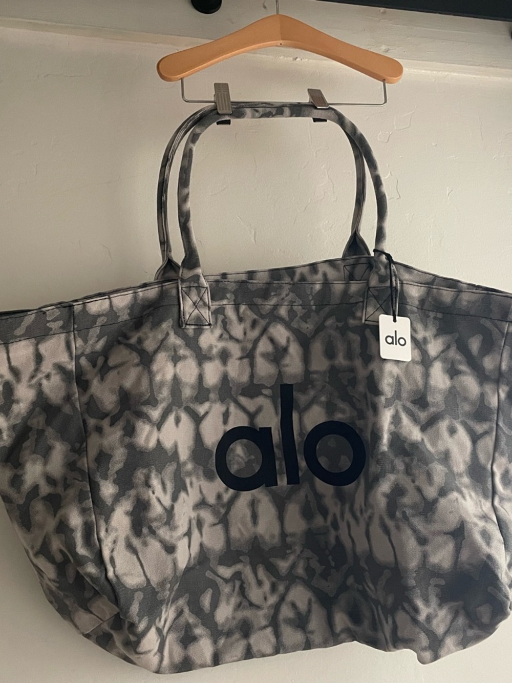 ALO Yoga Black and Gray Tie-Dye Canvas Tote.  NWT